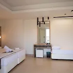 Dafni Hotel 4*