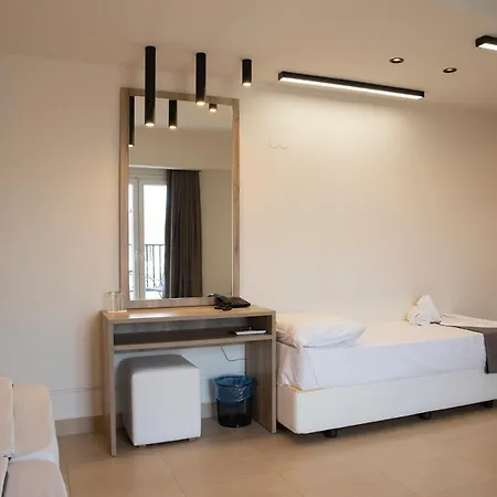 Dafni Hotel 4*