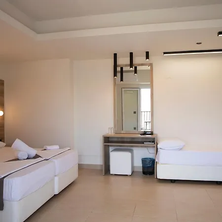Dafni Hotel 4*