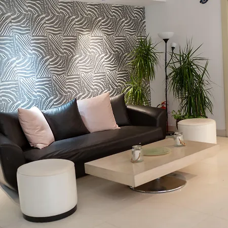Dafni 4*