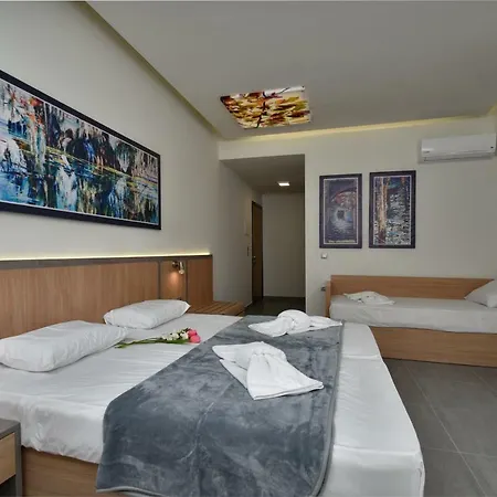 Hotel Dafni 4*